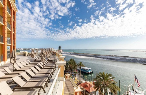 Destin Condo | Harbor Breeze @ Emerald Grande | Views | Perfect Location | Summer Specials | FREE Fun Pass
