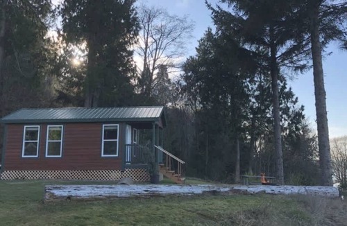 Port Angeles Cabin | Hillcrest Olympic Beach Cabin on the Strait of Juan De Fuca