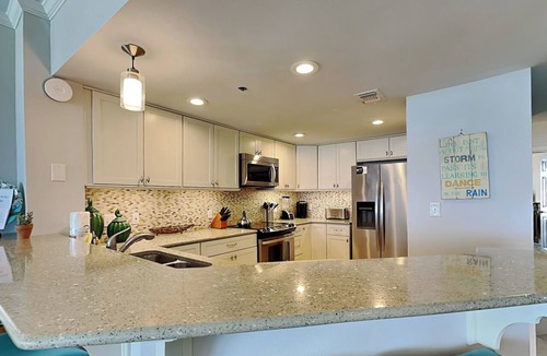 Destin Condo | Jade East Towers #650 | Gulf Front, Resort Pool + Near Popular Attractions!