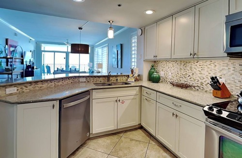 Destin Condo | Jade East Towers #650 | Gulf Front, Resort Pool + Near Popular Attractions!