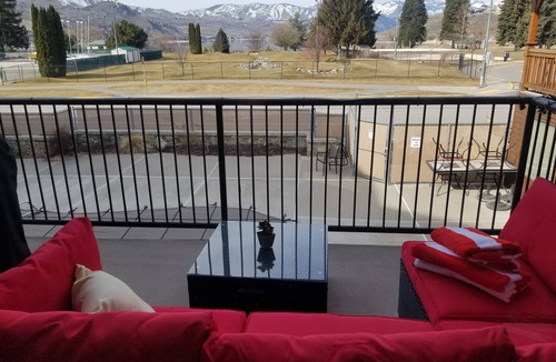 Chelan Condo | Lake View Condo across from the Public Park and Beach, Downtown Chelan!