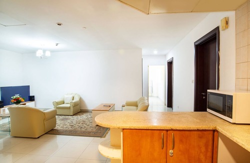 Jumeirah Lake Towers Apartment | Lovely 2-Bedroom Vacation Home with Pool