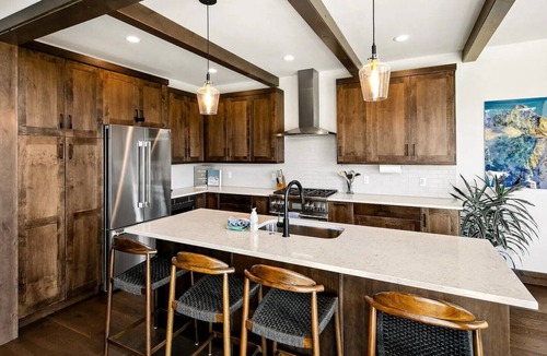 Cle Elum House | Luxury Mountain Home w/Hot Tub on 5 Acres!