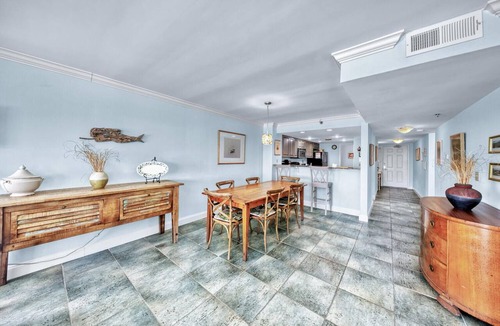 Destin Condo | Middle Unit ❤️❤️ Watch 🐬 From the Balcony😎 Remodeled Beachfront Located ⚓️⚓️