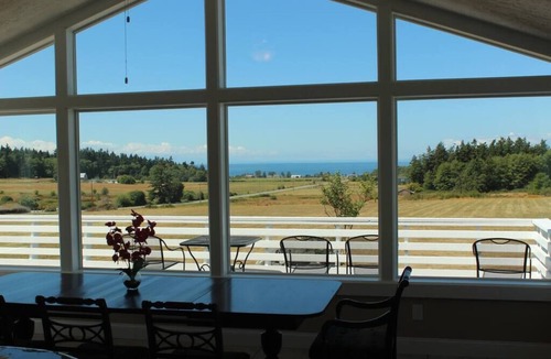 Oak Harbor House | Monkey Hill Farm at Deception Pass