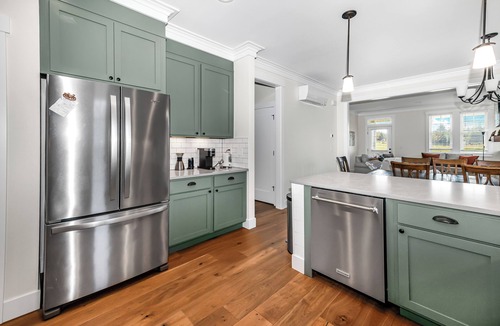 Pacific Beach House | *NEW* Hygge on Hilltop: Hot tub!