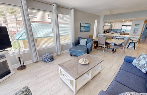 Destin Condo | New Luxurious Beach/Pool View Jade East 150