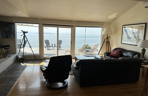 Ferndale House | Ocean Front Home With Spectacular Views!