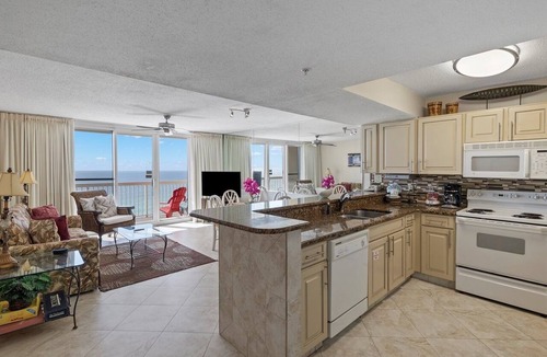 Destin Condo | Pelican Beach 1406 (1-Bedroom Condo) with Pool by Pelican Beach Management