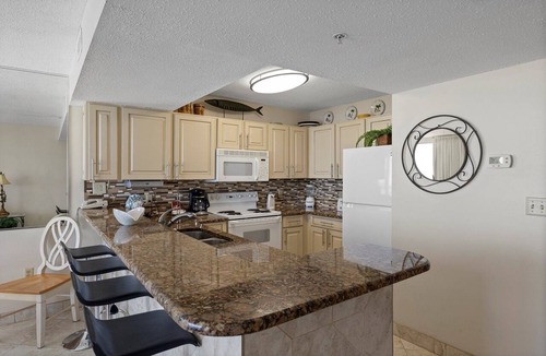 Destin Condo | Pelican Beach 1406 (1-Bedroom Condo) with Pool by Pelican Beach Management