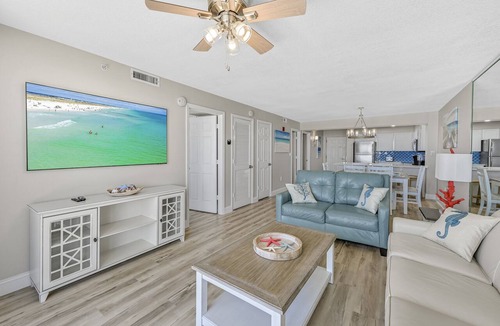 Destin Condo | Pelican Beach 2 bedroom 4th floor Gulf Front Condo