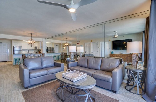 Destin Condo | Pelican Beach 812 - Direct Beachfront - Beach, Pools, Hot Tub, Free Activities