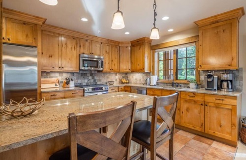 Cle Elum Condo | Pet Friendly Condo, Suncadia Pool Access