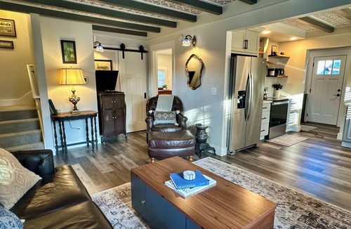 Yakima House | Rare Beautifully Restored Historic Retreat Central Yakima Location Must See!