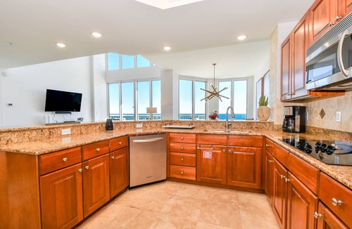 Destin Condo | Rare Find! Serene 17th Floor Penthouse at Silver Beach Towers!