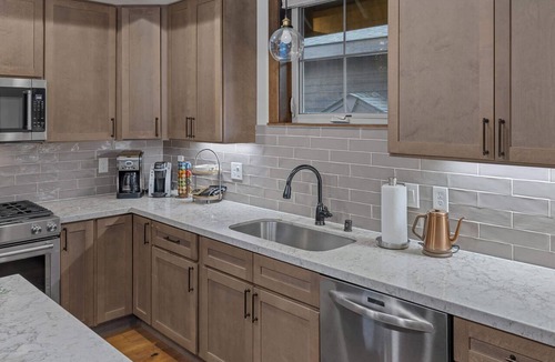 Cle Elum House | Roam, Relax, Soak | 3BR w/Mnt View, HotTub, BBQ