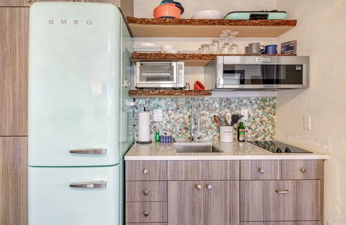 Coupeville House | Secluded dog-friendly studio with free WiFi, kitchenette & nearby beach access