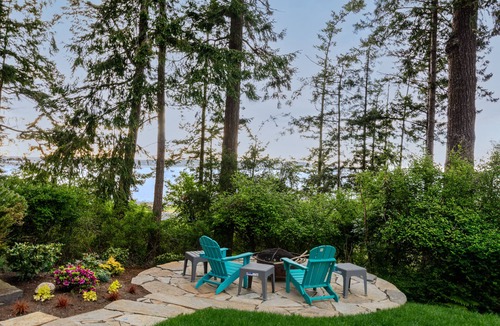 Coupeville House | Secluded dog-friendly studio with free WiFi, kitchenette & nearby beach access