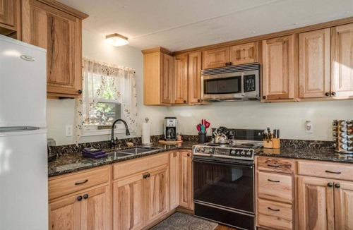 Leavenworth House | Secluded Spectacular Setting Minutes from Downtown