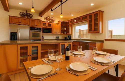Leavenworth House | Snowcreek-Townhouse-DownTown-HotTub-8 People