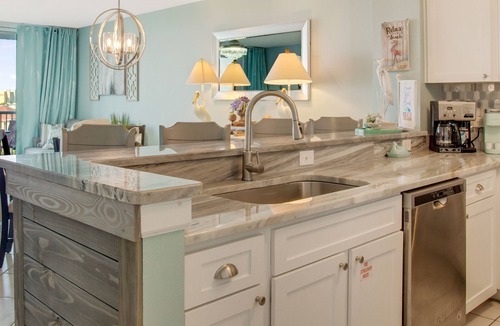 Destin Condo | Spacious Condo with Resort Amenities and Private Beach!
