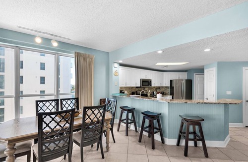 Destin Condo | Spacious Gulf front 2BR sleeps 6 stunning views pool beach access!