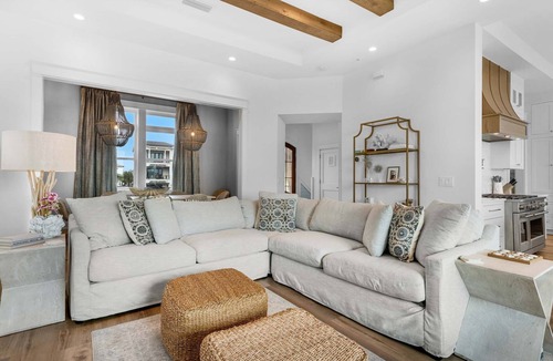 Destin House | Stunning Beach Front w/Plunge Pool I Elevator I 5 Kings I 8BR Emerald Dawn