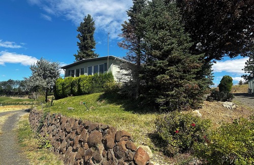 Yakima House | Sweet Home w Sweet View for the Weekend!