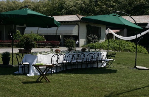 Somma Lombardo Apartment | The Inn on the Prairie, an oasis in the middle of the green