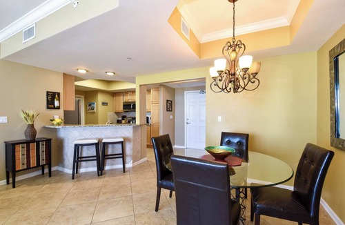 Destin Condo | Tropical, updated beachfront condo w/a private balcony!