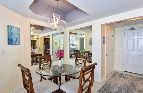 Destin Condo | Updated, beachy chic beachfront condo w/private balcony!