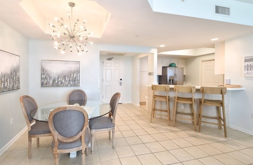 Destin Condo | Upscale, modernized beachfront condo w/private balcony! 💙🌺🌴