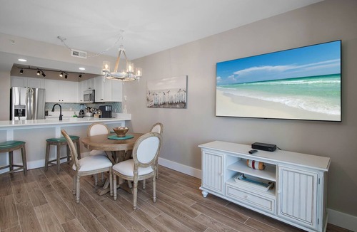 Destin Condo | Walk out to Beach and Pool - Renovated - Spectacular Gulf views
