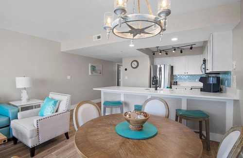 Destin Condo | Walk out to Beach and Pool - Renovated - Spectacular Gulf views