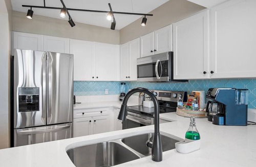 Destin Condo | Walk out to Beach and Pool - Renovated - Spectacular Gulf views