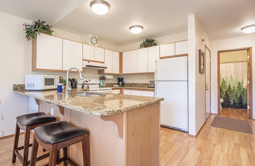 Downtown Leavenworth Condo | Walk to EVERyTHING! We Have A/C ~ Condo H3