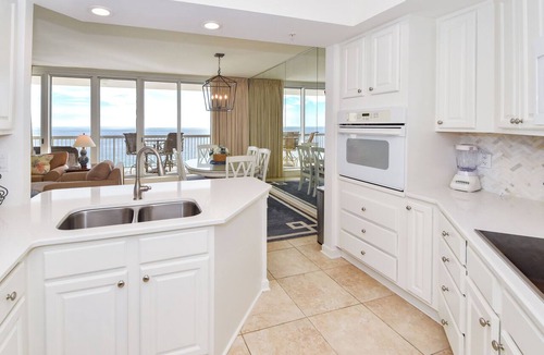 Destin Condo | Warm, welcoming beachfront condo w/private balcony! ☀️