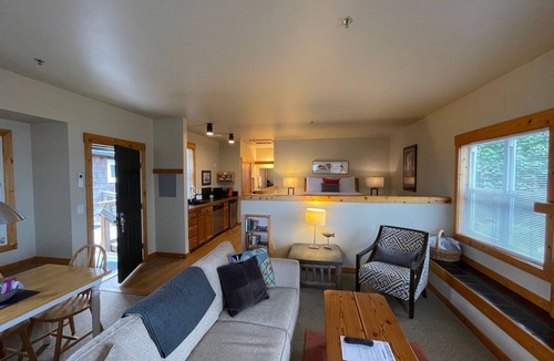 Langley Condo | Your Inn on WHIDBEY ISLAND
