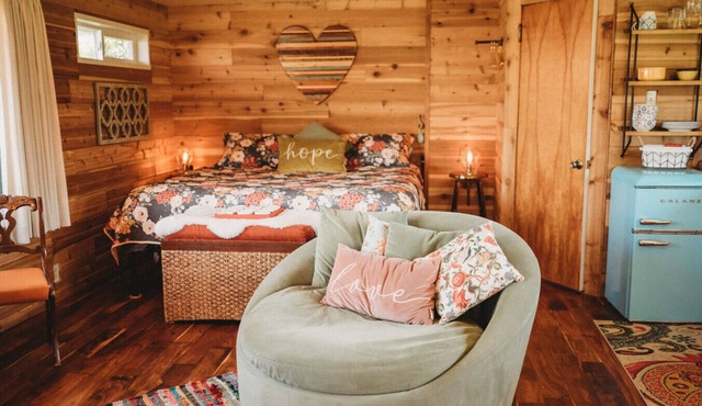 # 6 Boho Romantic Suite Hot Tub Private Beach-Kitchenette