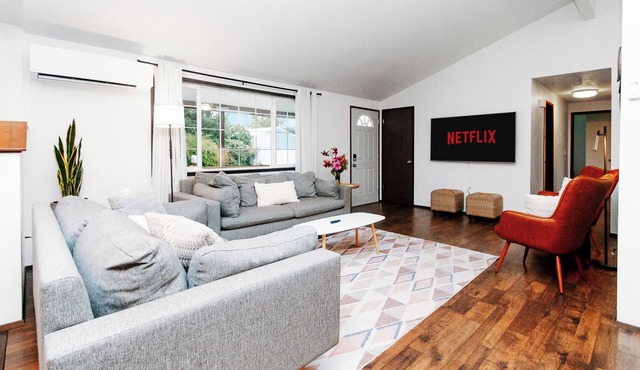 Coastal Hideaway - Near Olympic National Park, Pet Friendly, Hot Tub/AC/Arcade