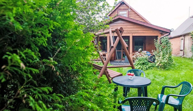 Cosy apartment in villa for 5 guests with TV, terrace and pets allowed