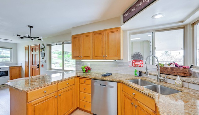 Family-friendly Yakima Escape w/Yard & Pool!