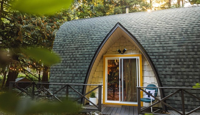 Iconic Arched Cabin | Wood Stove | Near Mt Baker