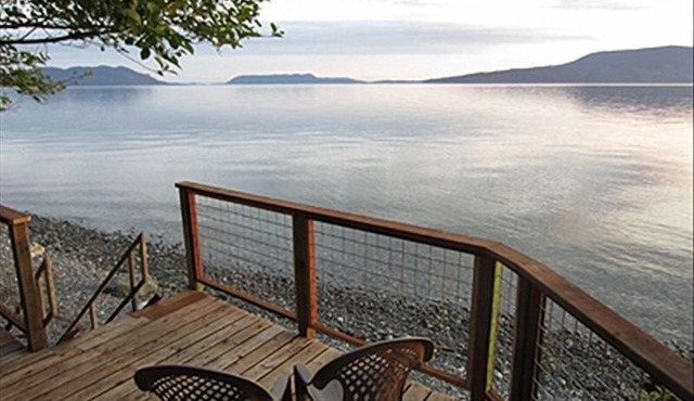 Lummi Island Waterfront Retreat with stunning views ! Perfect getaway.