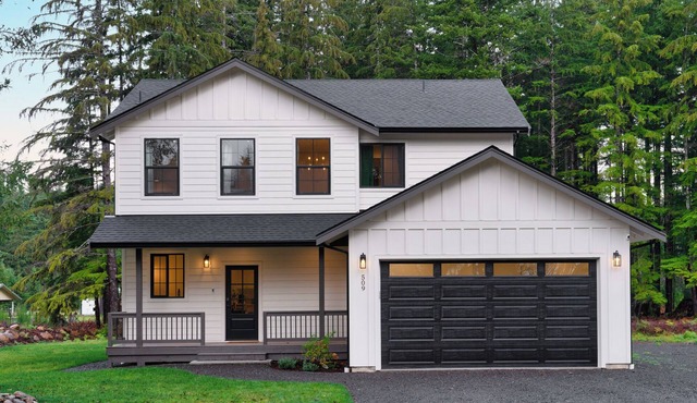 ✦NEW✦ The Evergreen Sanctuary - Family Friendly, Pool Table, Starlink, BBQ