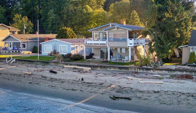 No Bank Waterfront Home - Epic Views and Sandy Beach Await you