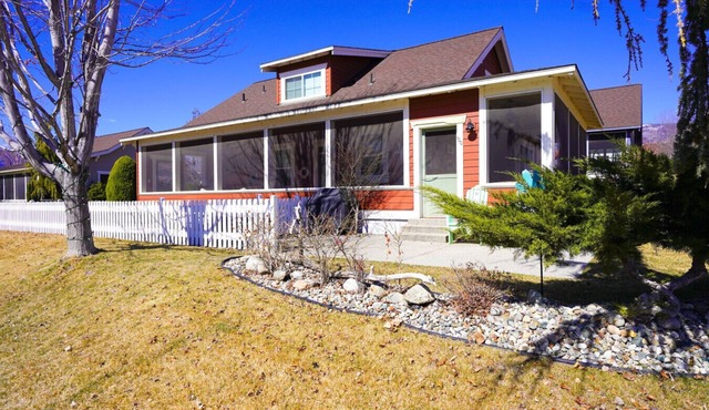 Oasis Cottage - Pets- closest to amenities- Beach!