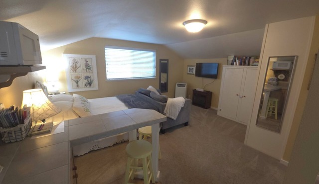 PRIVATE and PEACEFUL living unit, with a view of Mt. Rainier. Close to downtown.