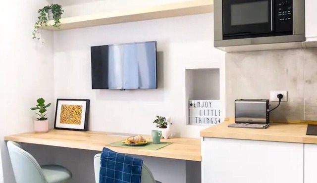 Silent home retreat (5 min Centrale Station)
