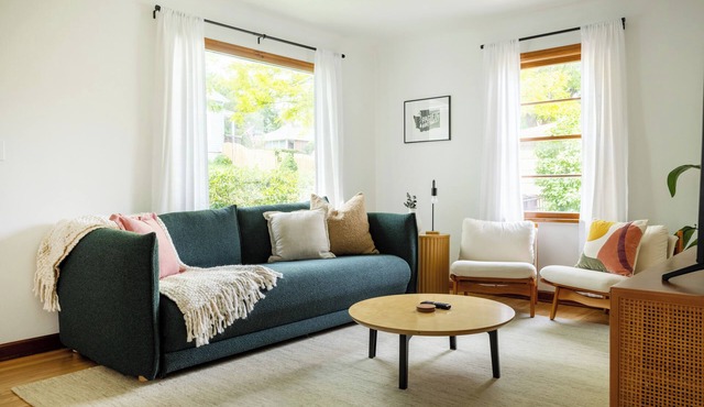 The McKenzie BnB | Walk to WSU & Downtown | 3BR/2BA | Sleeps 6–8